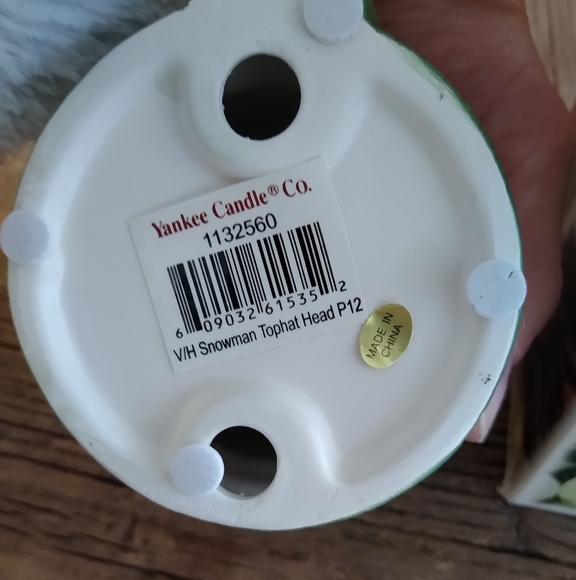 Brand new Yankee Candle Snowman Jack Frost ceramic candle holder - Picture 2 of 5